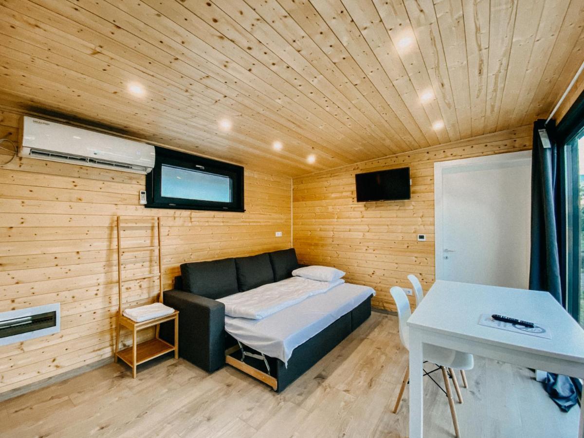 Villa Pixel - Tiny Campus Tîrgu Secuiesc Esterno foto
