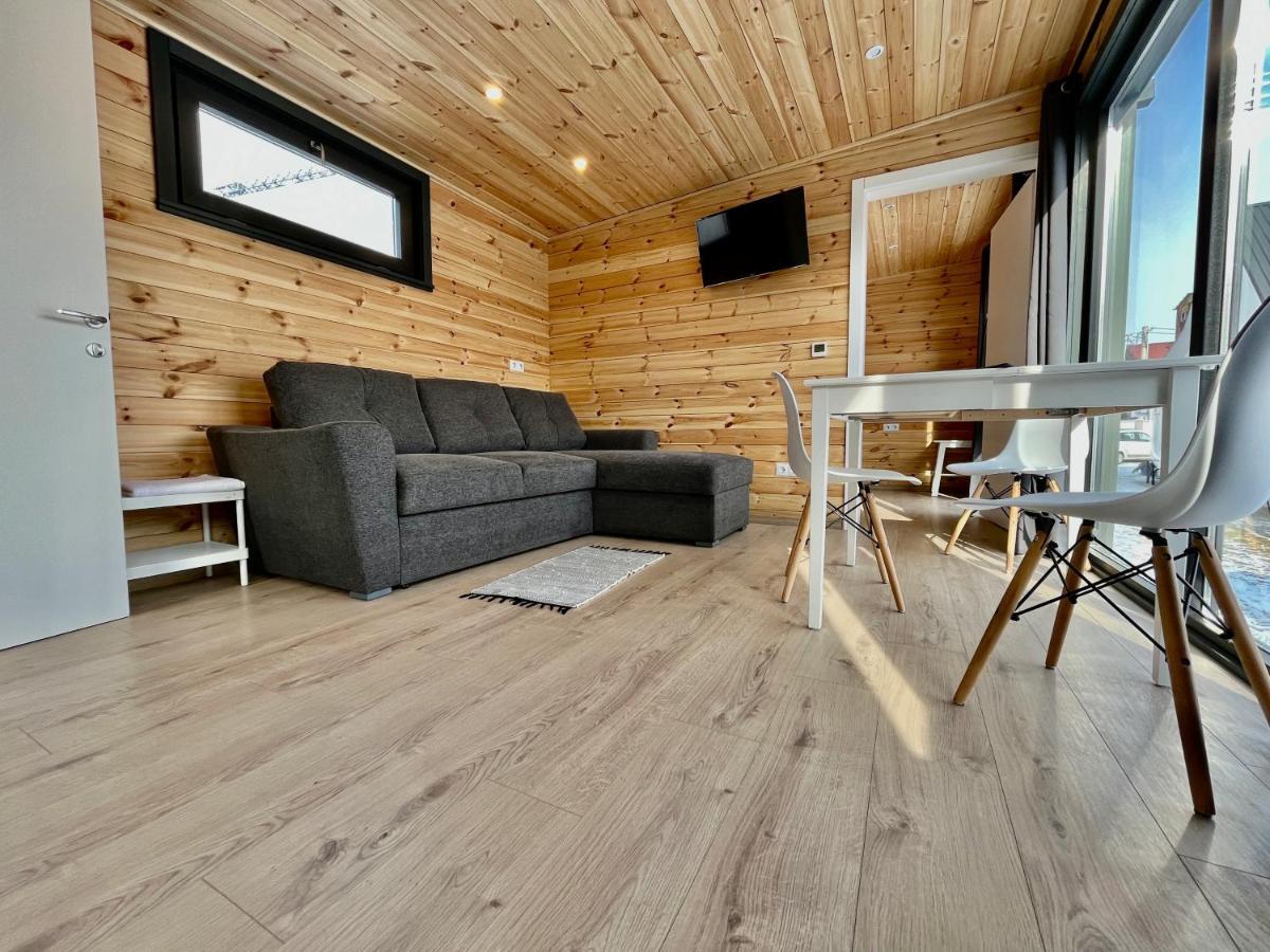 Villa Pixel - Tiny Campus Tîrgu Secuiesc Esterno foto