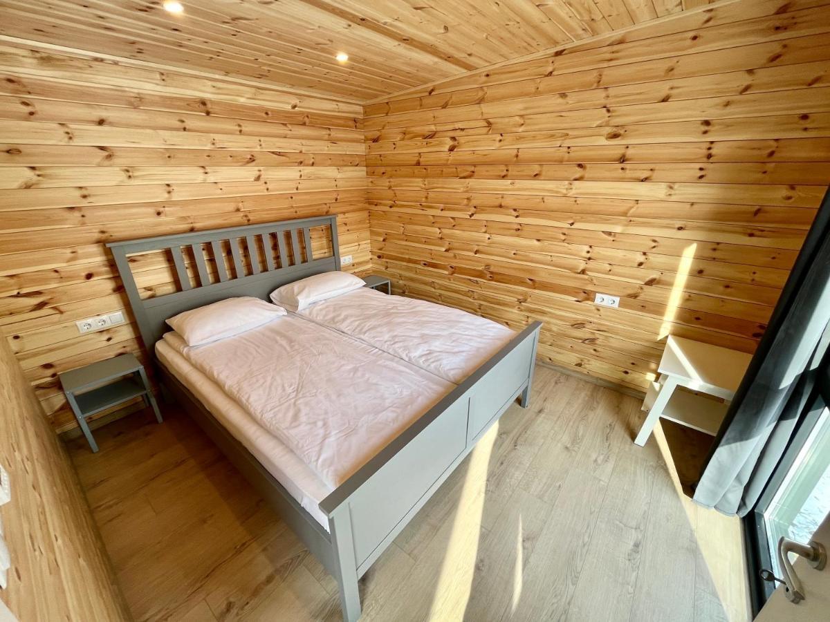 Villa Pixel - Tiny Campus Tîrgu Secuiesc Esterno foto