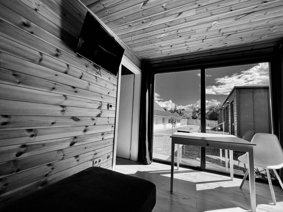 Villa Pixel - Tiny Campus Tîrgu Secuiesc Esterno foto